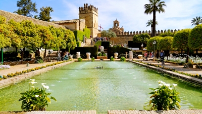 私家团t_科尔多瓦王宫