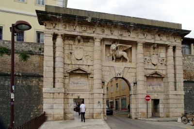 扎达尔城门