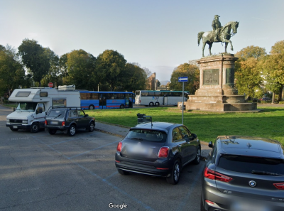 佛羅倫薩Piazzale Vittorio Veneto 維托裏奧·埃馬努埃萊二世騎馬紀念碑旁